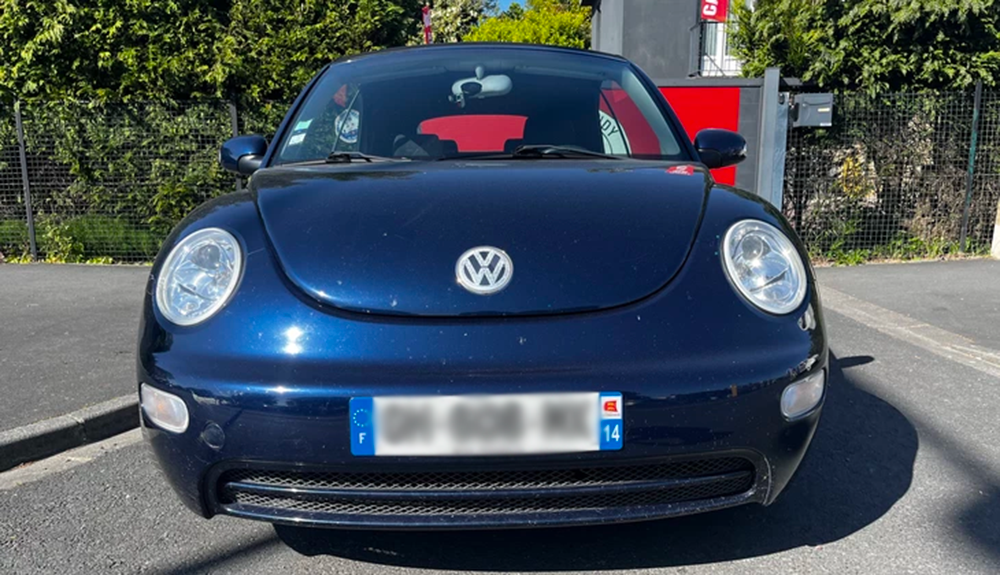 Volkswagen New Beetle Bleu de 2004, décapotable